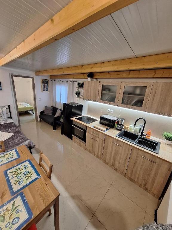 فيلا Johnson House Rafína المظهر الخارجي الصورة